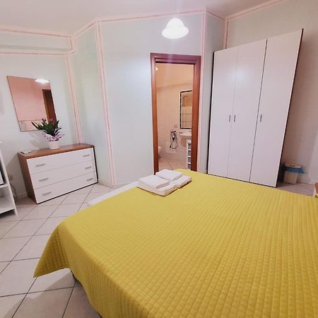 B&B Il Girasole Сант'Анна-Аррези Экстерьер фото