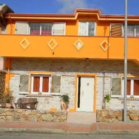 B&B Il Girasole Сант'Анна-Аррези Экстерьер фото